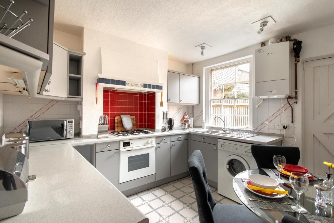 Canterbury Hidden Gem Apartment Exterior foto